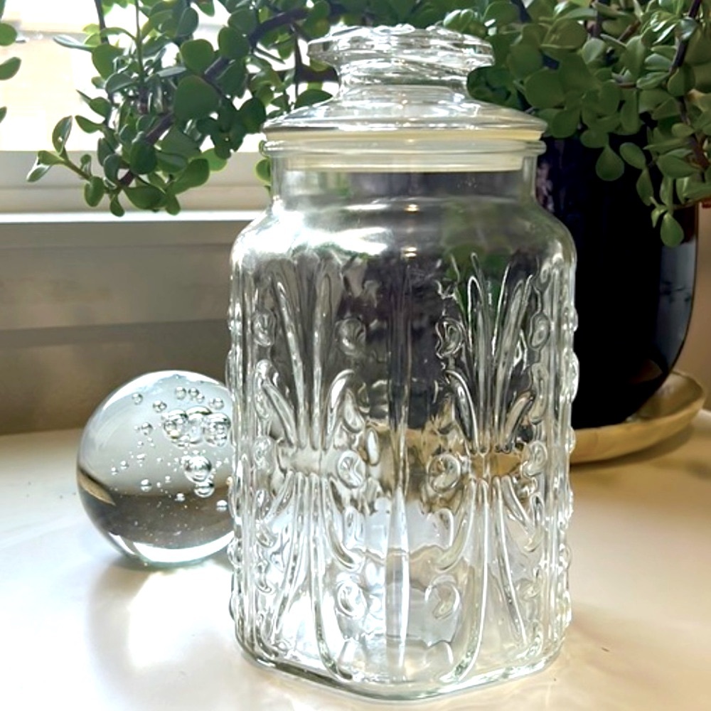 Large Vintage L.E. Smith Atterbury Scroll Design/ Federal Glass Canister w Lid.